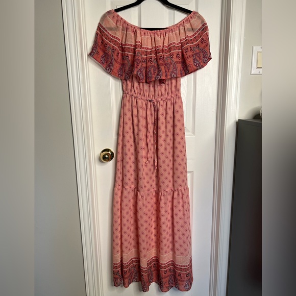 Maxi dress(off shoulder) like new - Picture 3 of 3